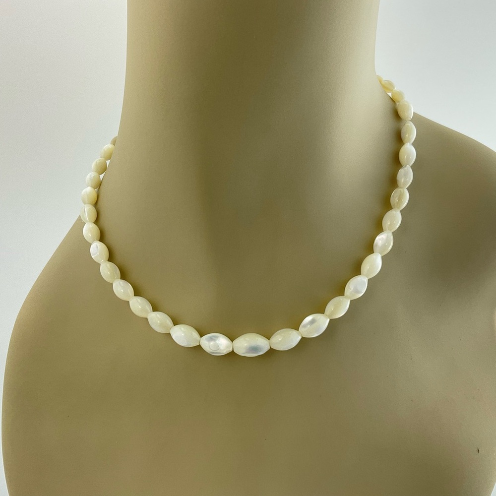 Mother of Pearl Choker Necklace, Handmade, Graduated Oval Beads, 16" Long